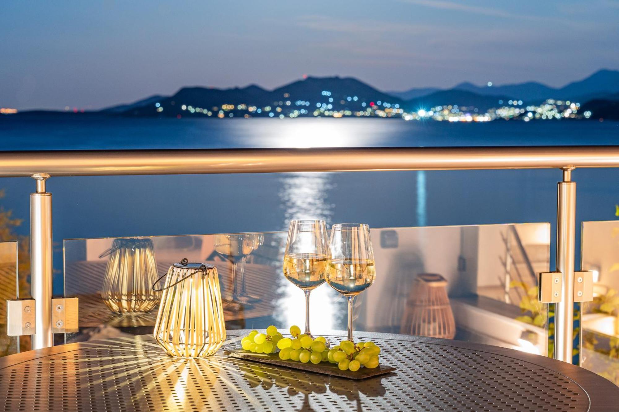 8Moons Boutique Apartments Kokkari Ngoại thất bức ảnh